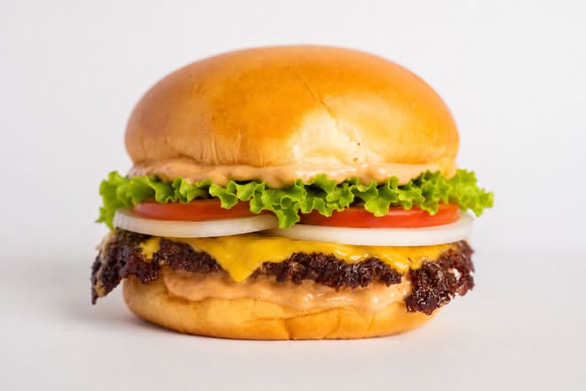 Classic Burger – Quincho's Smash Burger, Jaco Restaurants