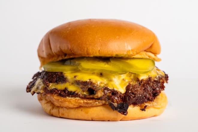 Doble Cheeseburger – Quincho's Jacó